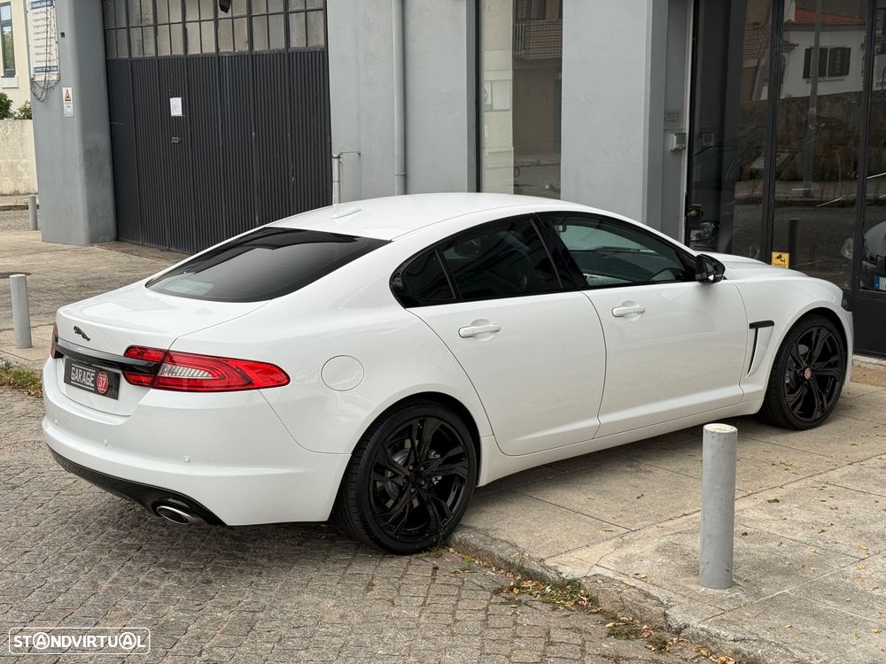 Jaguar XF 2.2 - 10