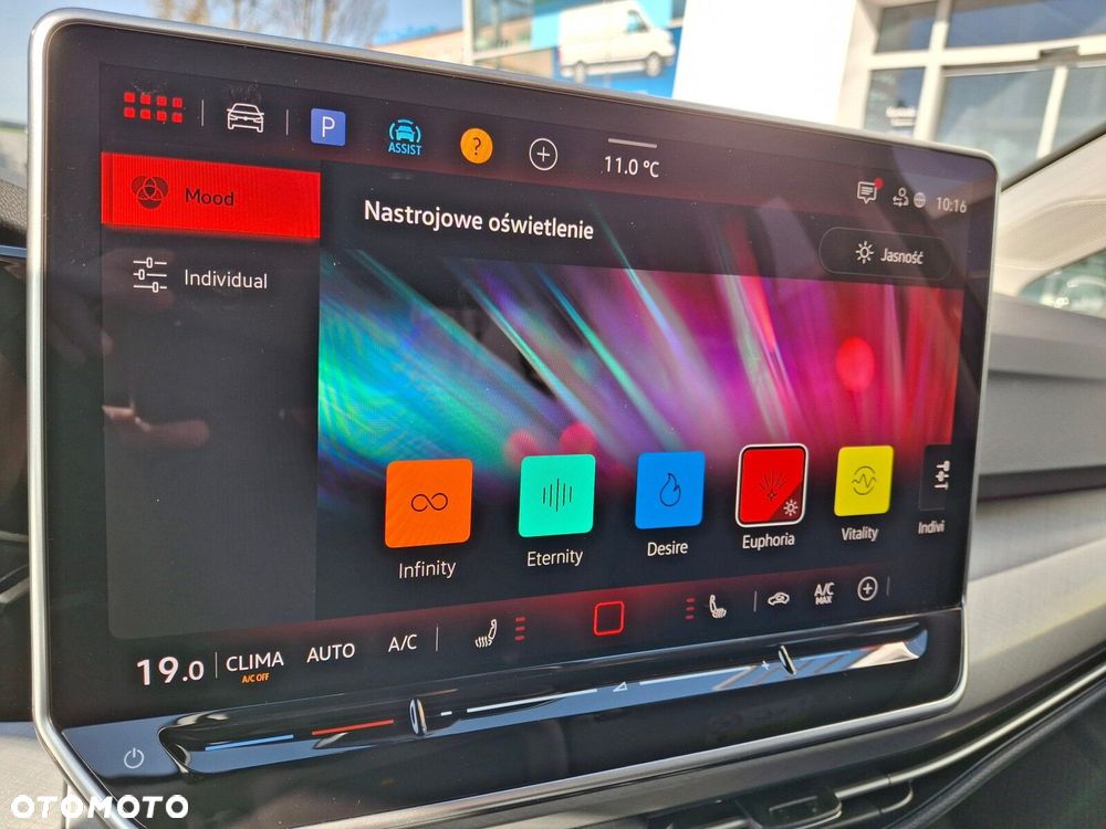 Volkswagen Golf 2.0 TDI Life Plus - 28