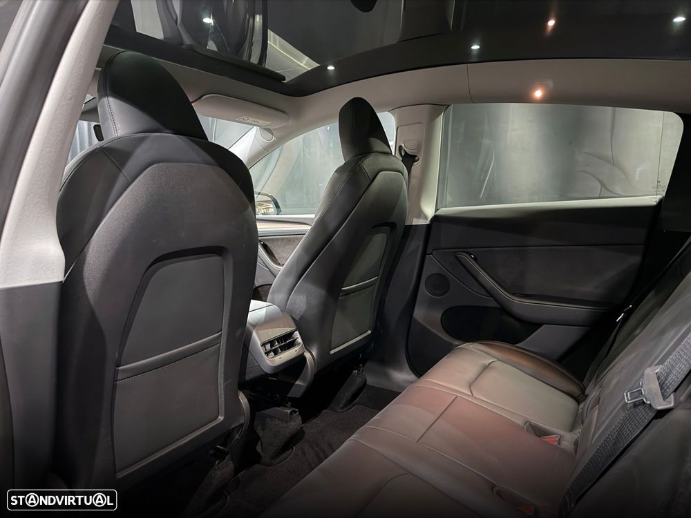 Tesla Model Y Performance Dual Motor AWD - 28