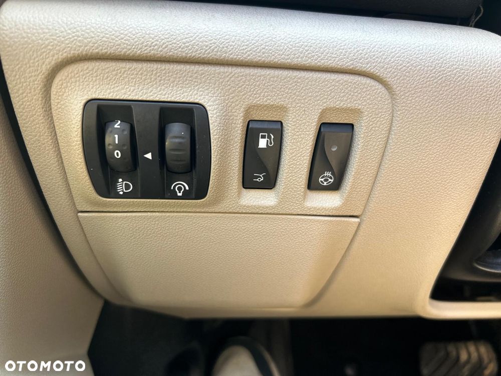 Renault Megane 1.3 TCe FAP Limited EDC - 34