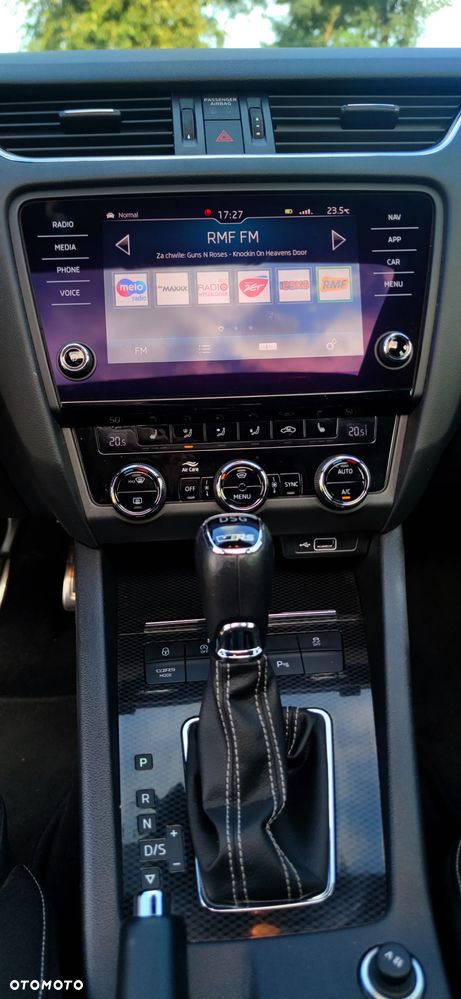 Skoda Octavia 2.0 TDI DSG RS - 15