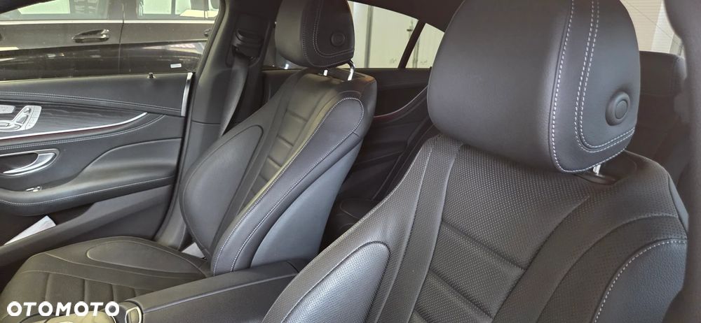 Mercedes-Benz CLS 300 d 4-Matic AMG - 10