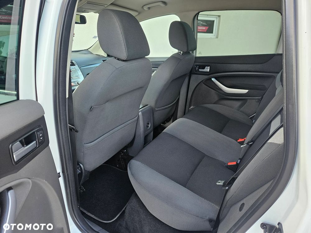 Ford Kuga 2.0 TDCi Trend - 11