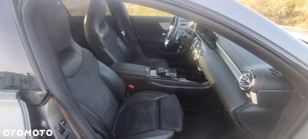 Mercedes-Benz CLA 220 4-Matic AMG Line 7G-DCT - 6