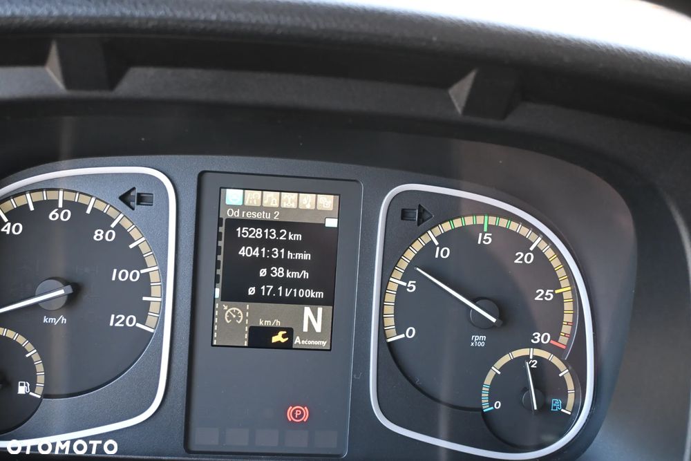 Mercedes-Benz Atego 818 L Kontener 7,25 - 17