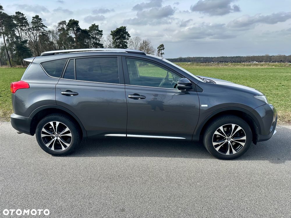Toyota RAV4 2.2 D-4D Premium - 1