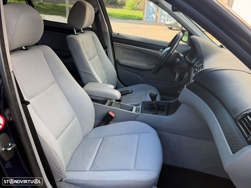 BMW 320 d Navigator - 14