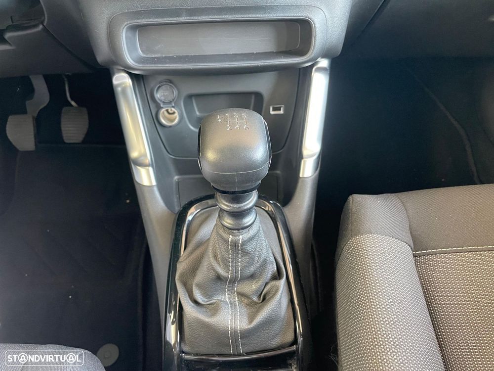 Citroën C3 Aircross 1.2 PureTech Shine - 24