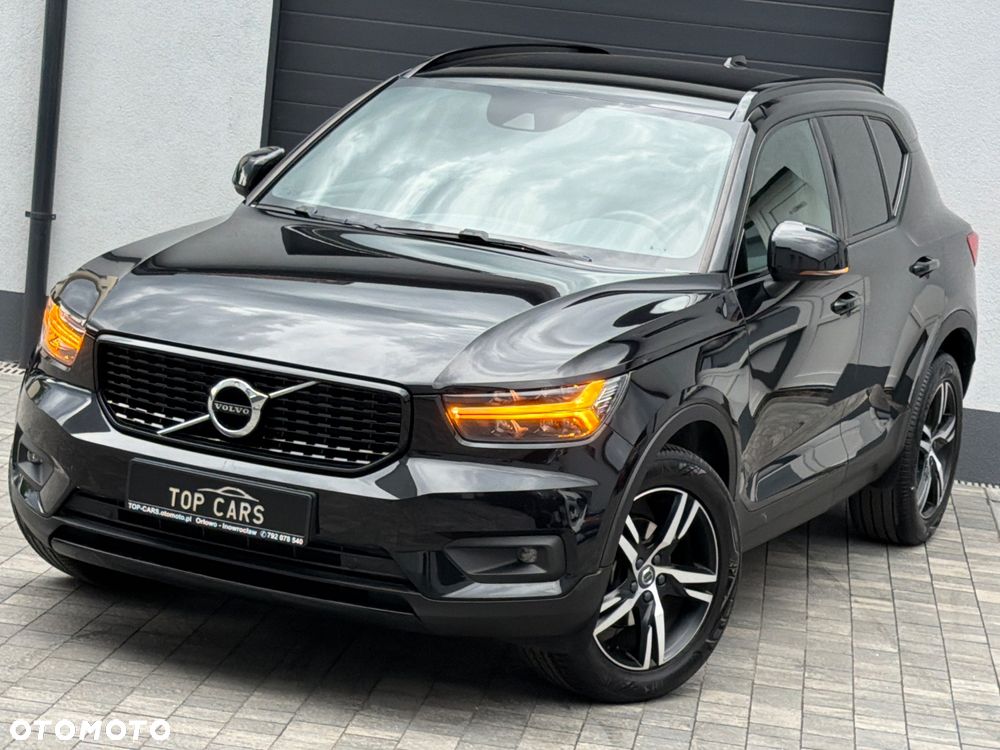 Volvo XC 40 B3 B DKG Ultra Dark - 2