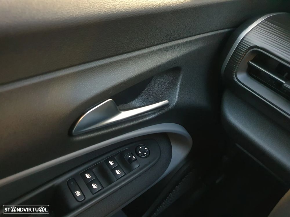 Jeep Avenger 1.2 GSE T3 Altitude - 21