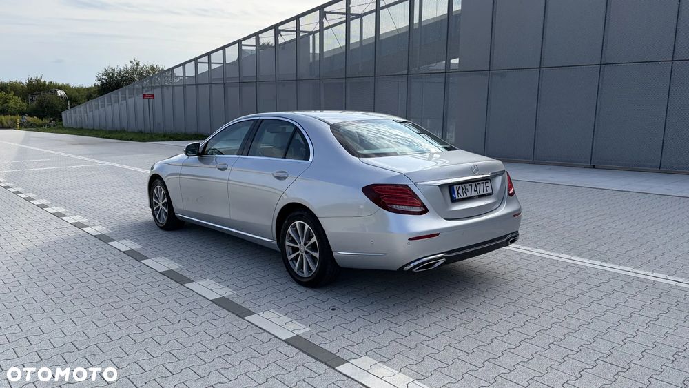 Mercedes-Benz Klasa E 220 d 9G-TRONIC - 3