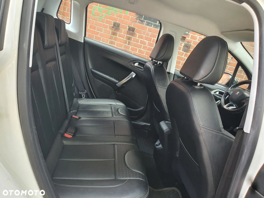 Peugeot 2008 PureTech 82 ETG5 STOP&START Allure - 12