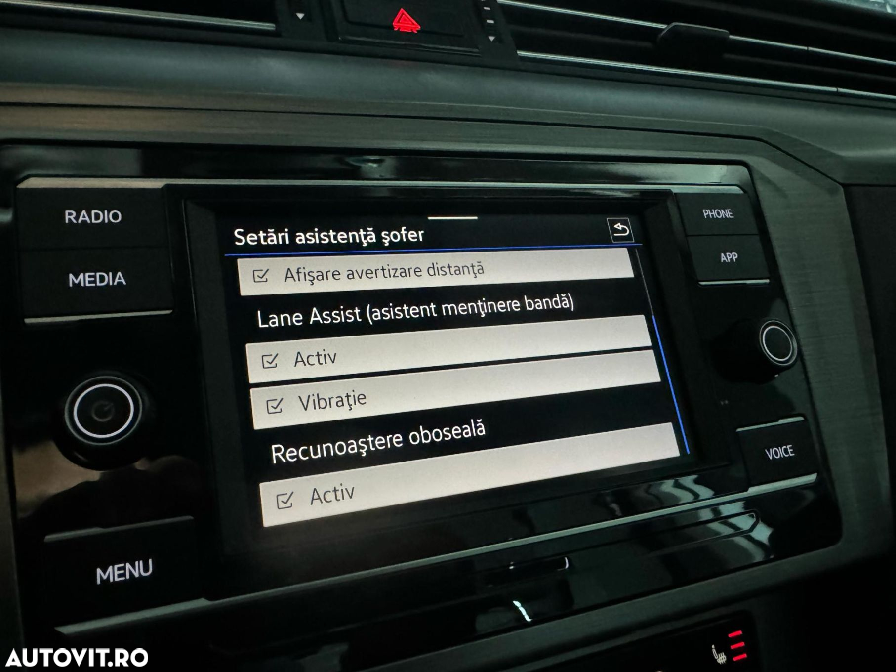 Volkswagen Passat 2.0 TDI DSG Advance - 22