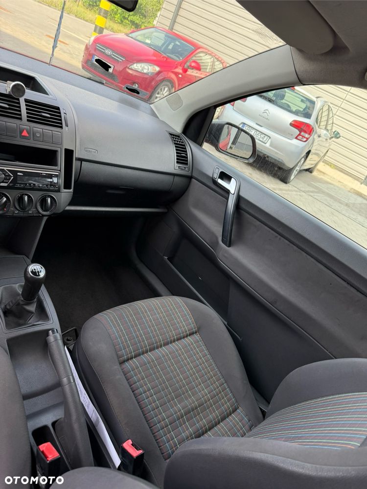 Volkswagen Polo 1.4 16V Sportline - 26