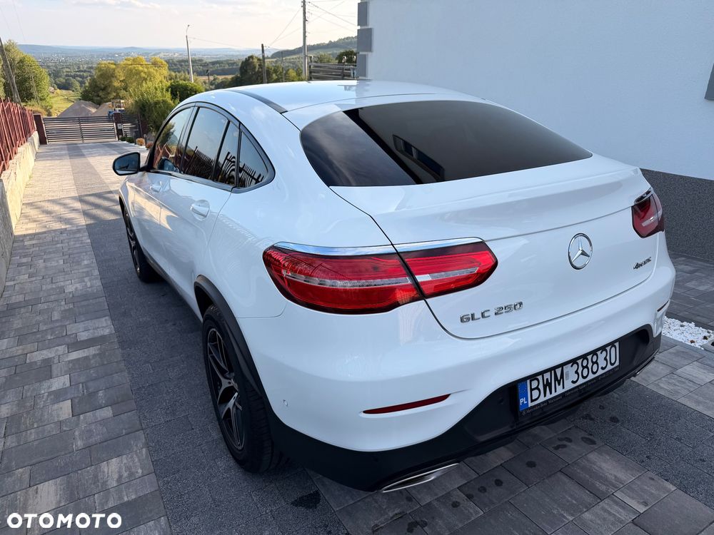 Mercedes-Benz GLC - 11