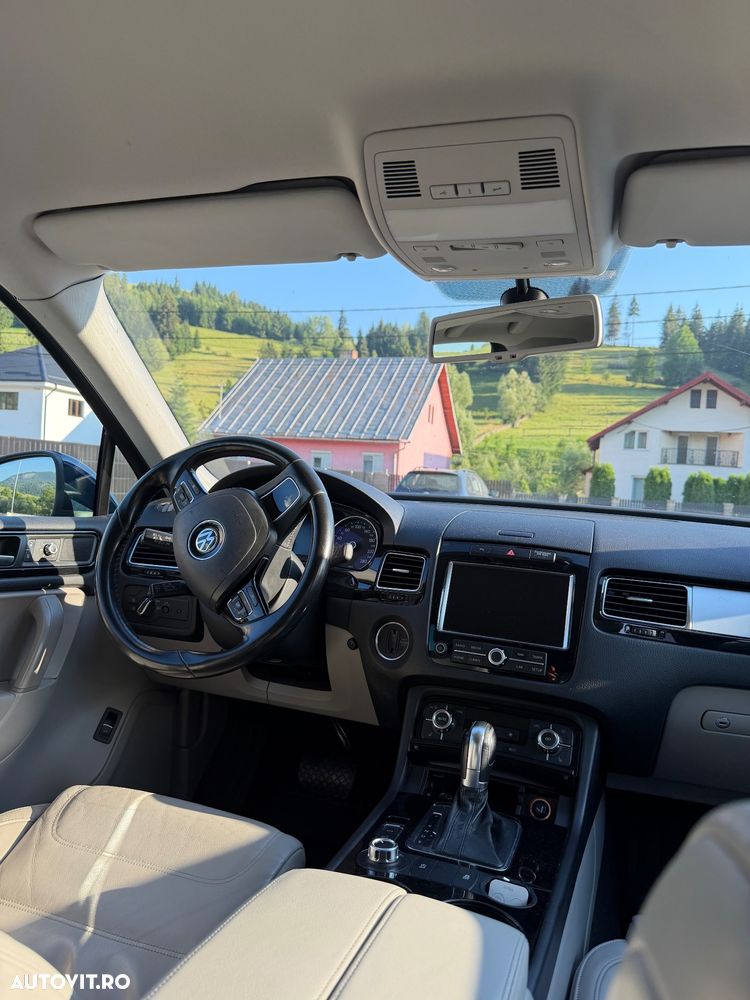 Volkswagen Touareg 3.0 V6 TDI BMT - 10