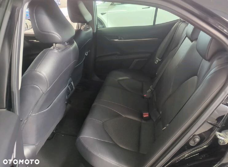Toyota Camry - 7