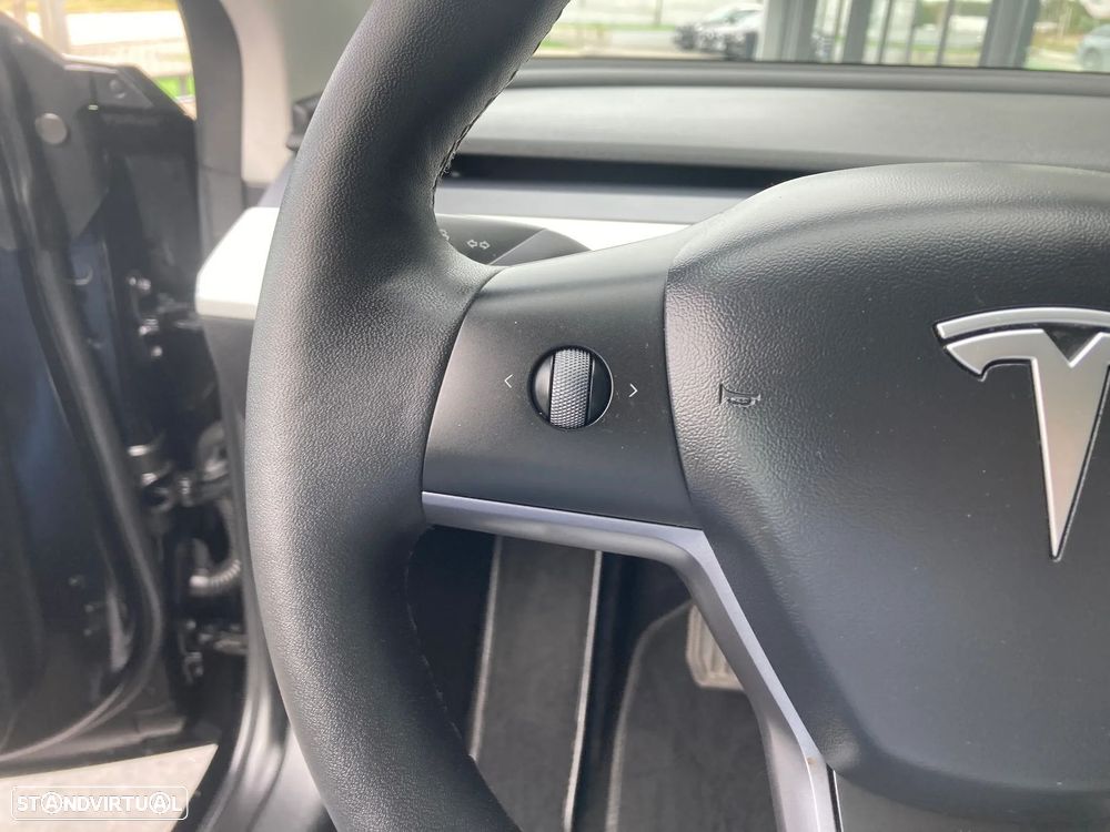Tesla Model 3 RWD - 17