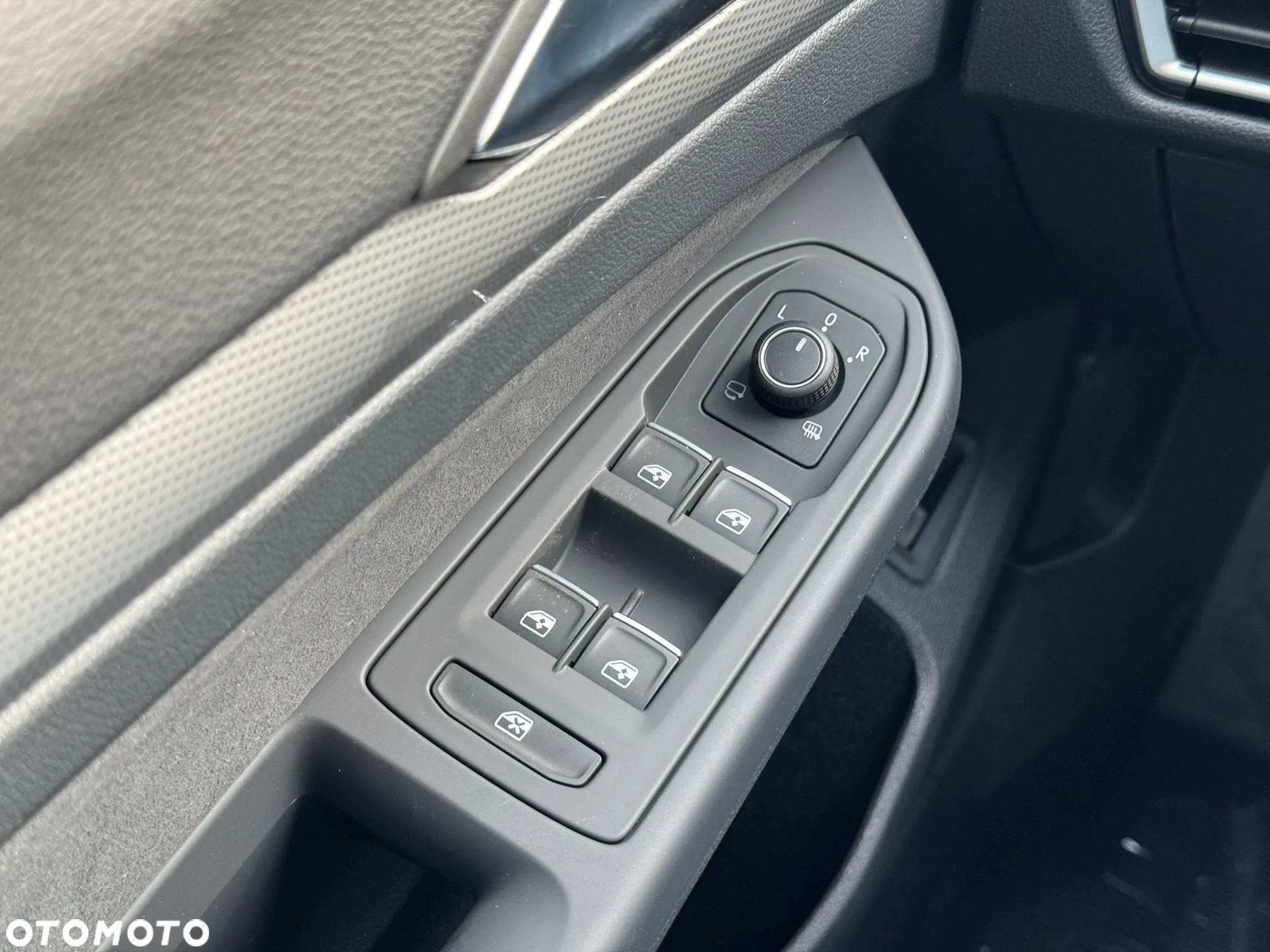Volkswagen Golf - 29