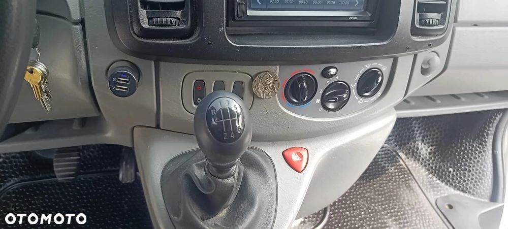 Opel VIVARO - 11