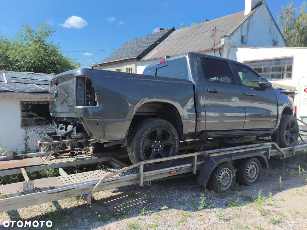 Dodge RAM - 2