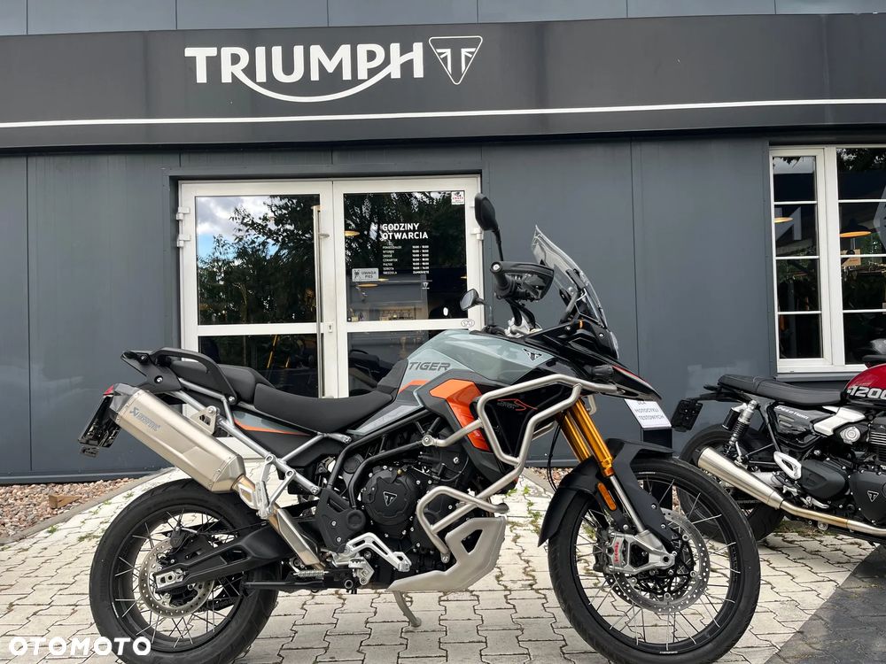 Triumph Tiger - 1