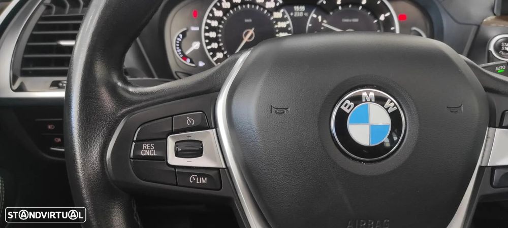 BMW X3 20 d xDrive Line Luxury - 32