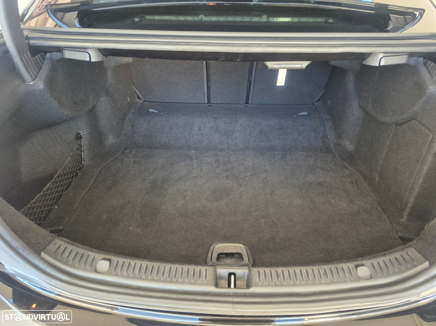 Mercedes-Benz E 220 d Exclusive Line - 28