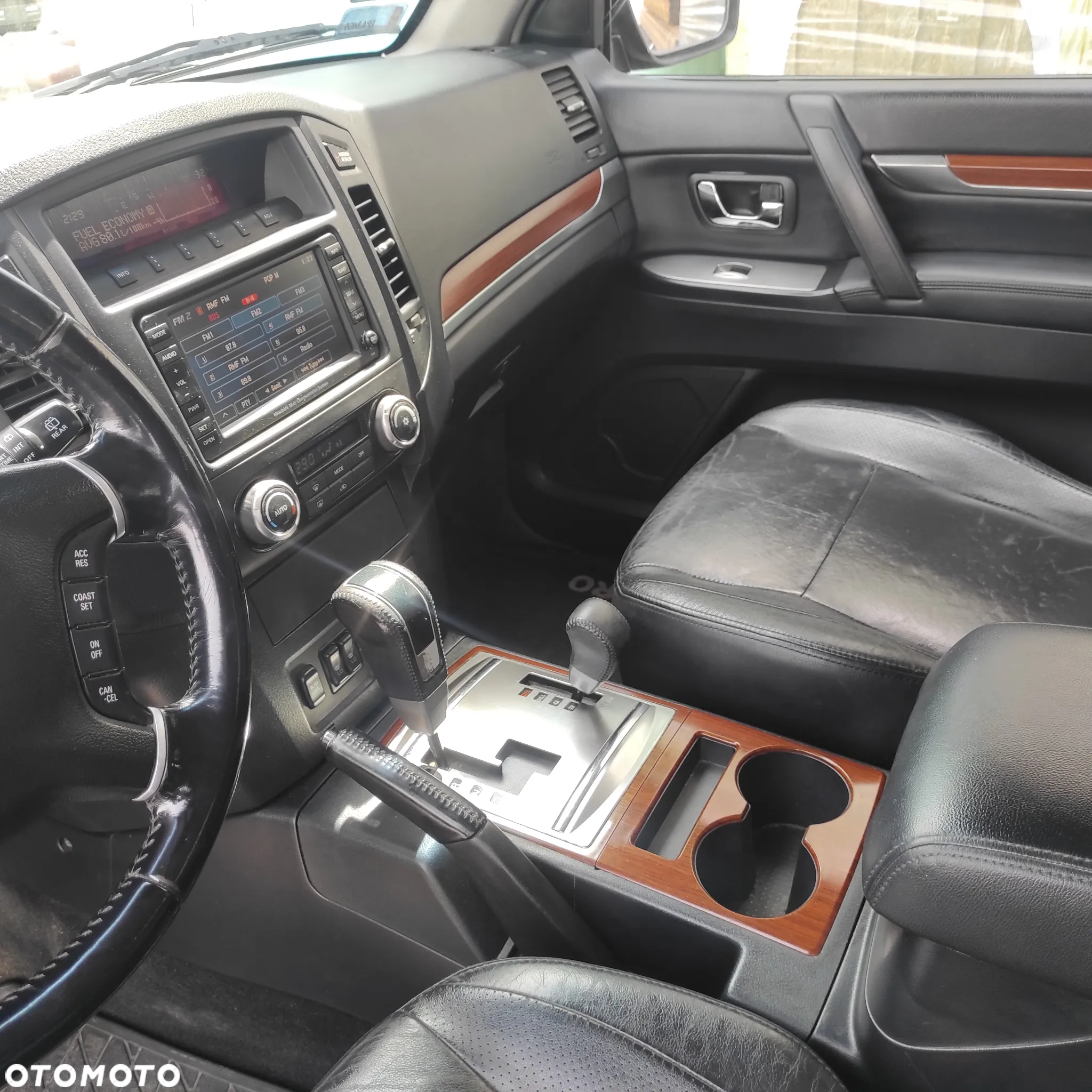 Mitsubishi Pajero - 6