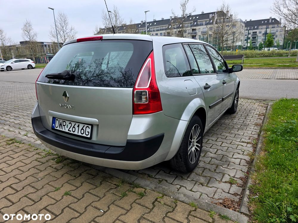 Renault Megane 1.6 16V 110 Dynamique - 3
