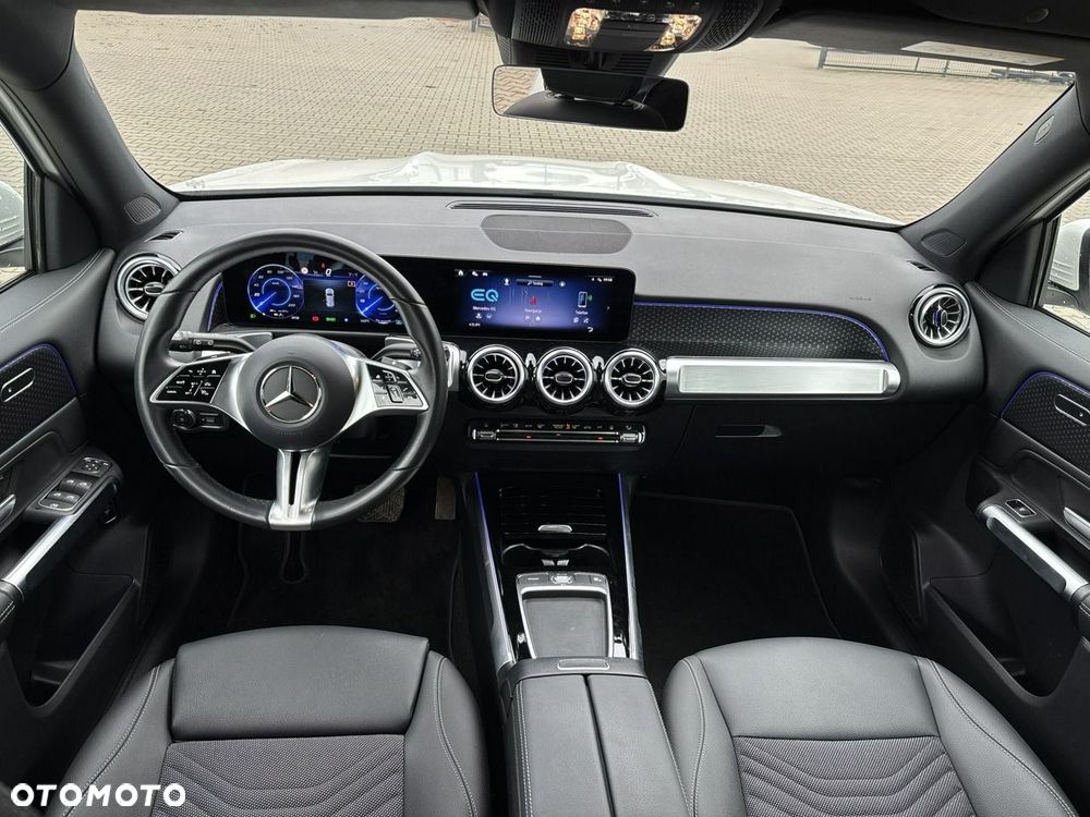 Mercedes-Benz EQB 250+ - 13