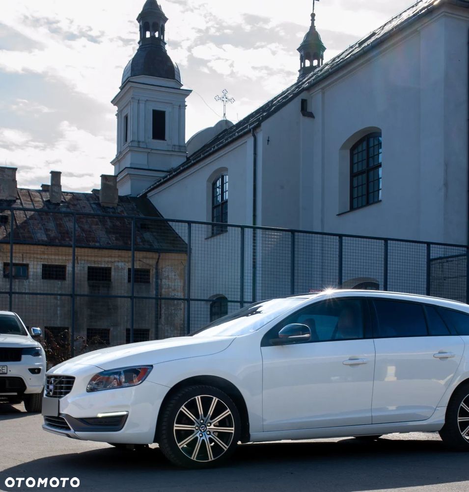 Volvo V60 T6 AWD Summum - 13
