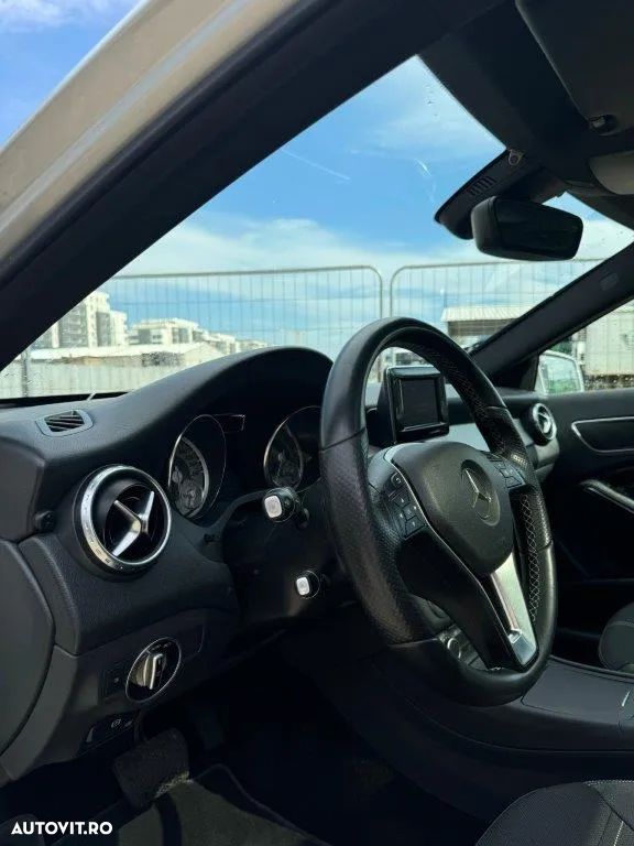 Mercedes-Benz GLA 200 (CDI) d 4Matic 7G-DCT - 16