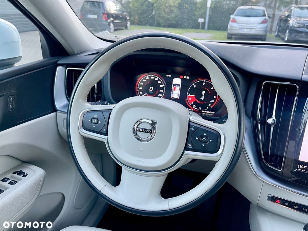 Volvo XC 60 D4 Momentum Pro - 7