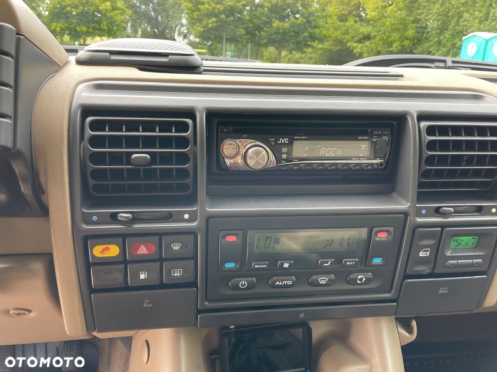 Land Rover Discovery - 31