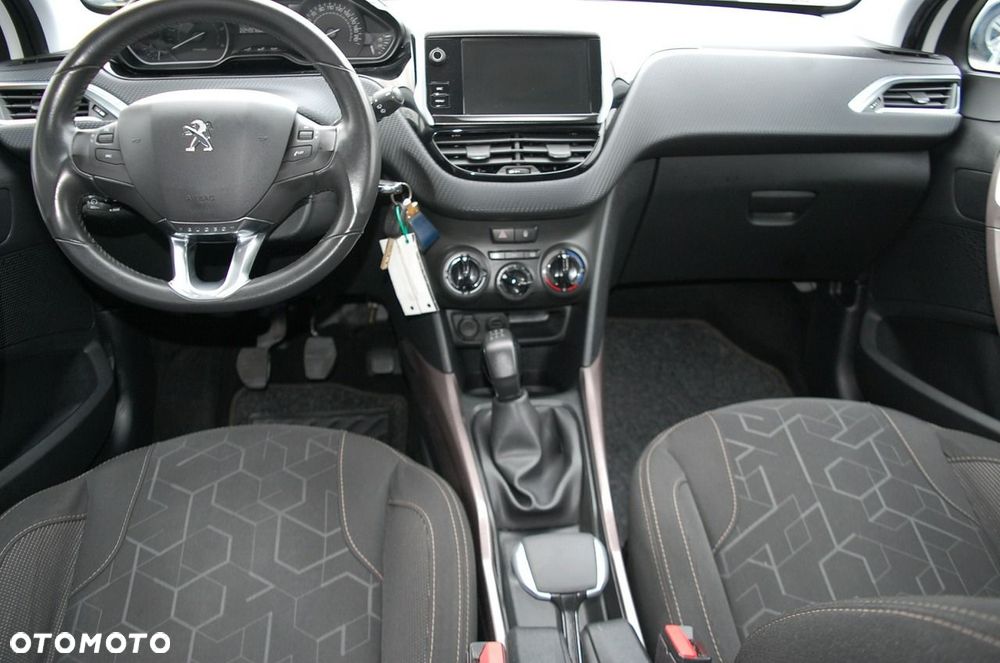 Peugeot 2008 - 6