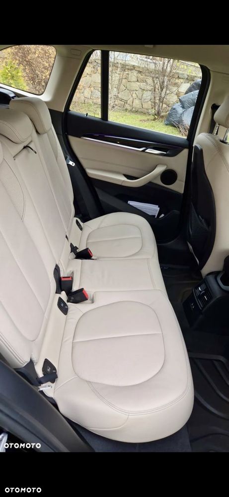 BMW X1 sDrive18i - 10