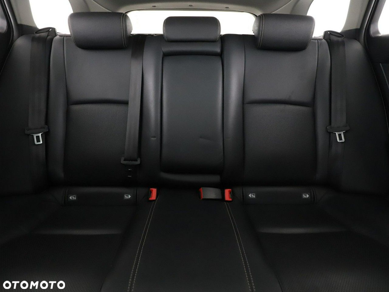 Toyota Avensis Combi 1.8 Multidrive S Executive - 18