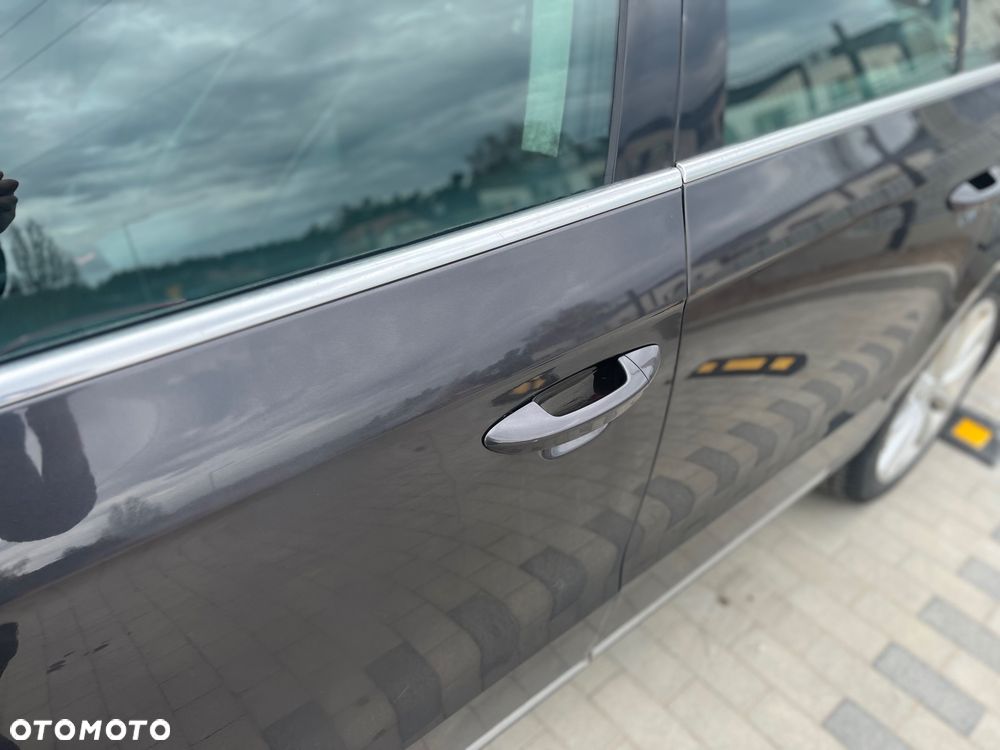 Volkswagen Passat 2.0 TDI Comfortline DSG - 14