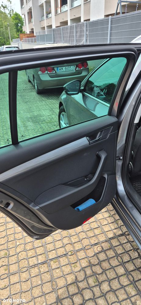 Skoda Superb 1.5 TSI Ambition DSG - 30