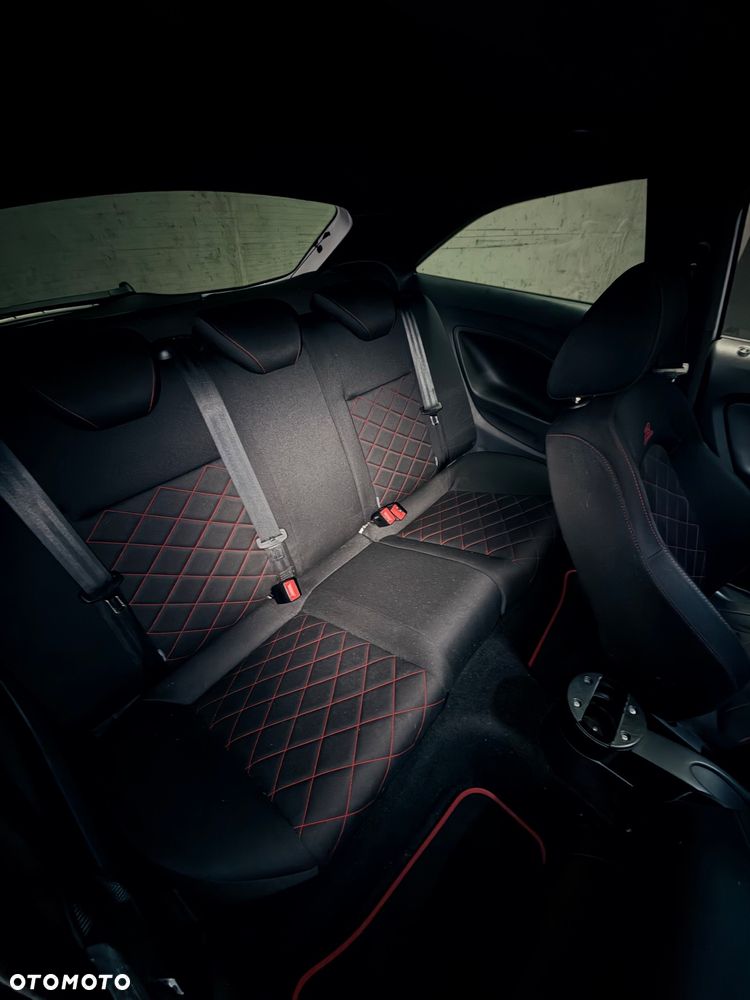 Seat Ibiza SC 1.4 TSI DSG Cupra - 10