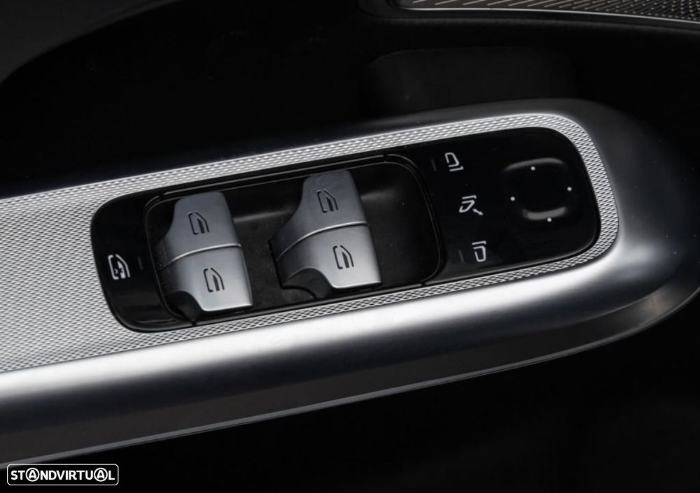 Mercedes-Benz E 300 de 9G-TRONIC AMG Line - 12