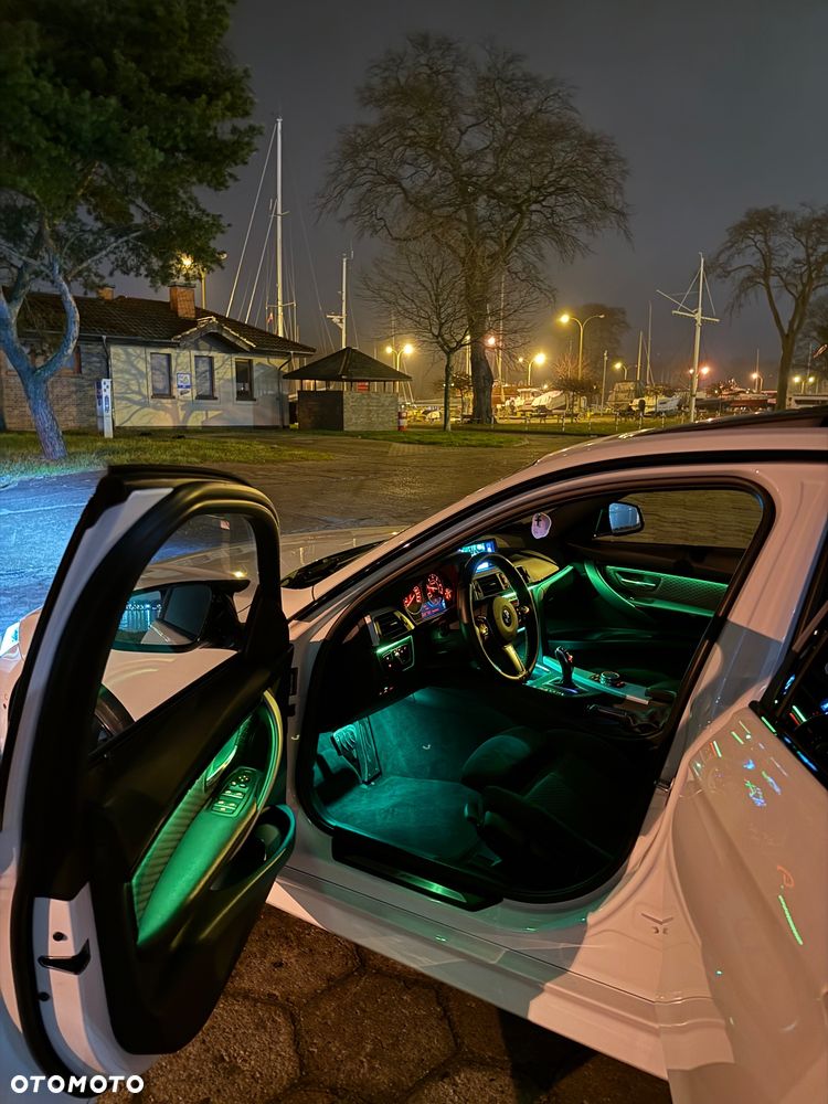 BMW Seria 3 320d Edition M Sport Shadow - 27