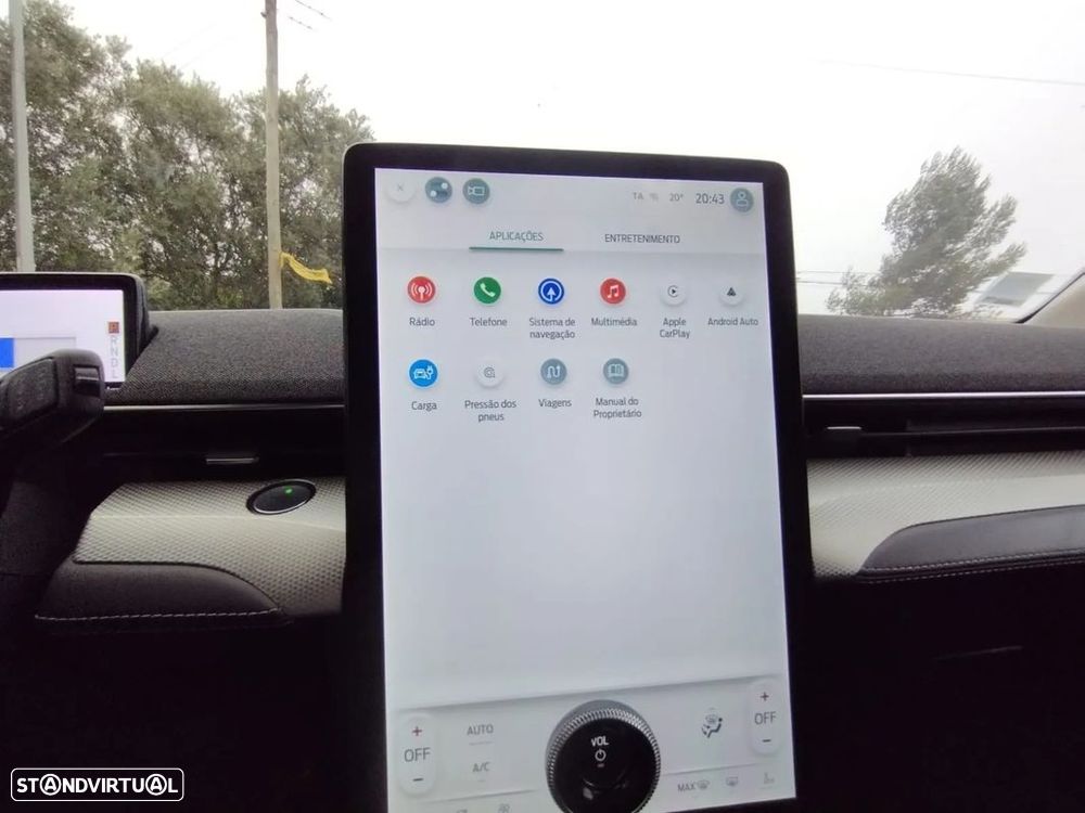 Ford Mustang Mach-E - 17