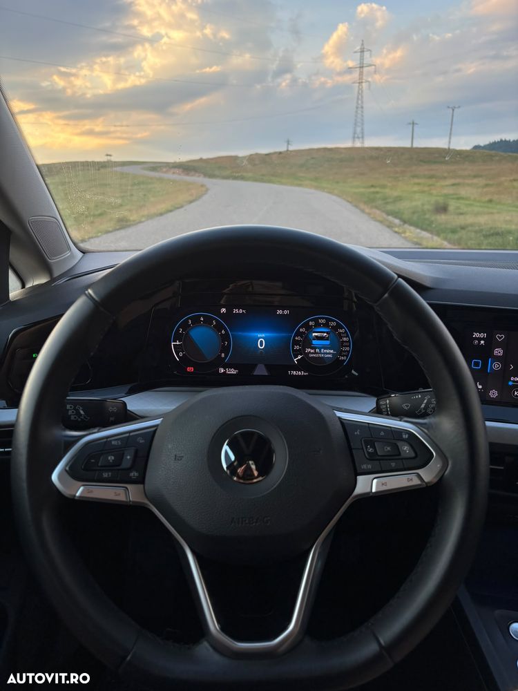 Volkswagen Golf - 11