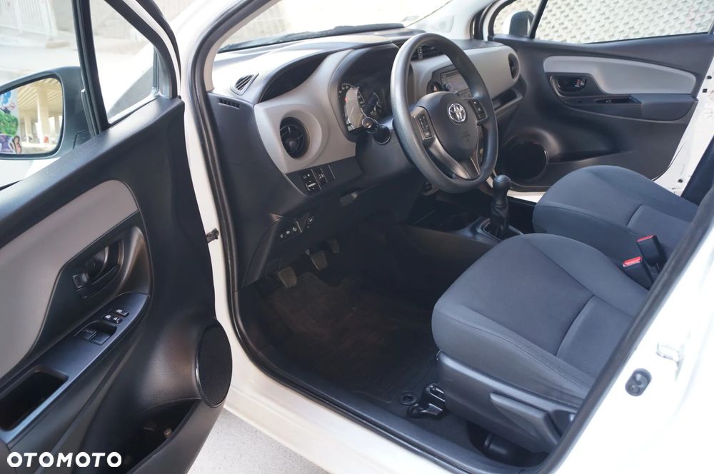 Toyota Yaris 1.0 Active - 22