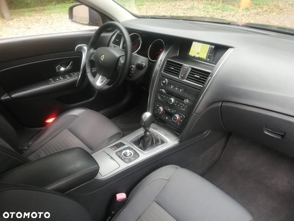 Renault Latitude ver-2-0-dci-privilege - 5