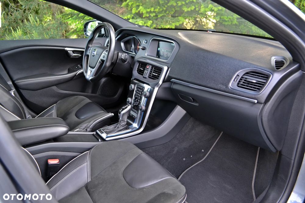 Volvo V40 - 23