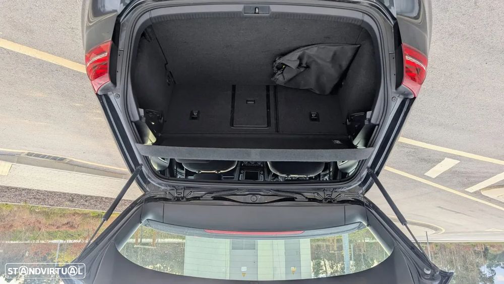 VW Golf 1.4 GTE Plug-In-Hybrid DSG - 10