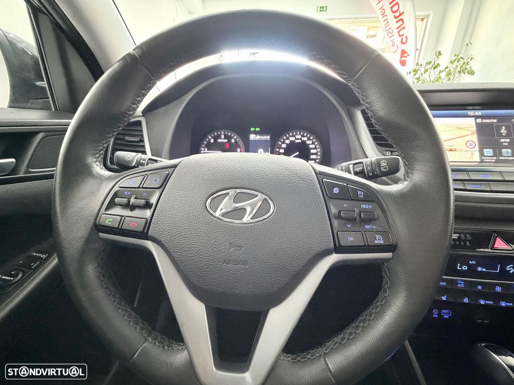 Hyundai Tucson 2.0 CRDi 4WD Auto Premium - 25
